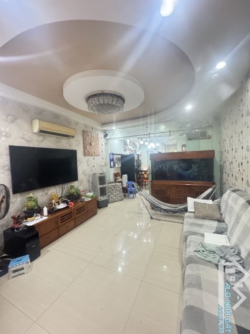 CẦN BÁN NHÀ SIÊU PHẨM 5 TẦNG - TẶNG FULL NỘI THẤT - ĐƯỜNG NHỰA 8M THÔNG- NGAY NGUYỄN SƠN T - 6