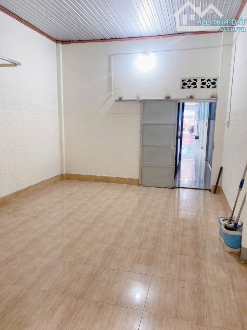 NP774 💥 Hạ giá 500tr từ 6tỷ5 còn 6tỷ bán căn nhà mặt đường chợ trại bò phường Long Bình - 6