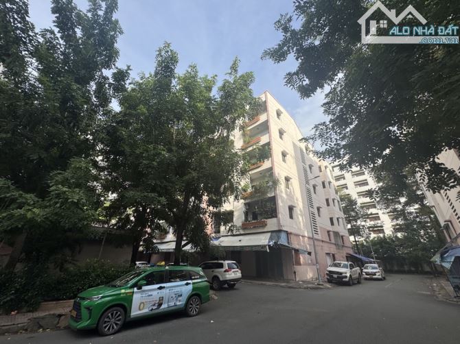 Bán Gấp Chung Cư Đông Diều, Quận 8, 76m2, Lầu 2 , Cho Thuê 10tr Tháng , Giá 2.95 Tỷ TL - 6