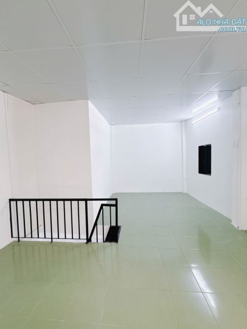 Nhà đẹp 3 tầng - 20m2 - Hẻm 4m - Hoàng Diệu Quận 4. - 6