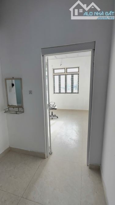 MẶT TIỀN CHỢ BÌNH LONG - NGAY NGUYỄN SƠN TÂN PHÚ - NGANG 8.8x 17.6 - 2 TẦNG - 6