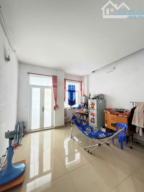 Bán nhà đường nhựa 12m 1979 Huỳnh Tấn Phát. TT Nhà Bè. Đt 4x16m. 4 tầng. Giá 7 tỷ - 6