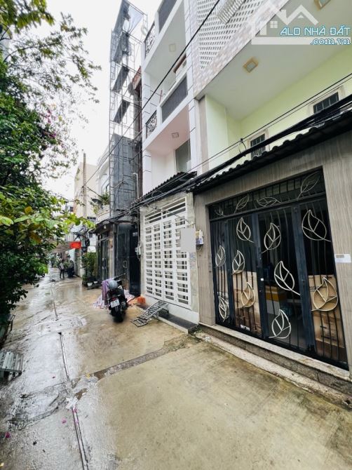 BÁN NHÀ HẺM XE HƠI CHIẾN LƯỢC ( 30M2 , 3 TẦNG ) GIÁ NHỈNH 3 TỶ - 7