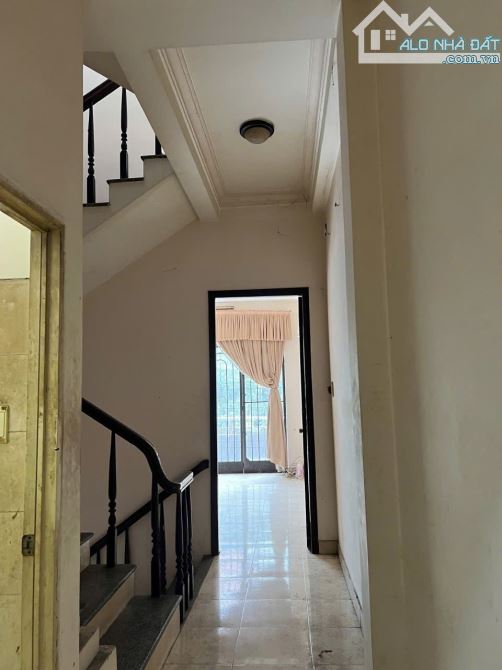 Nhà bán: đường cộng hòa. Quận Tân bình. DTSD 64m2, 4 tầng, giá 16,8tỷ - 7
