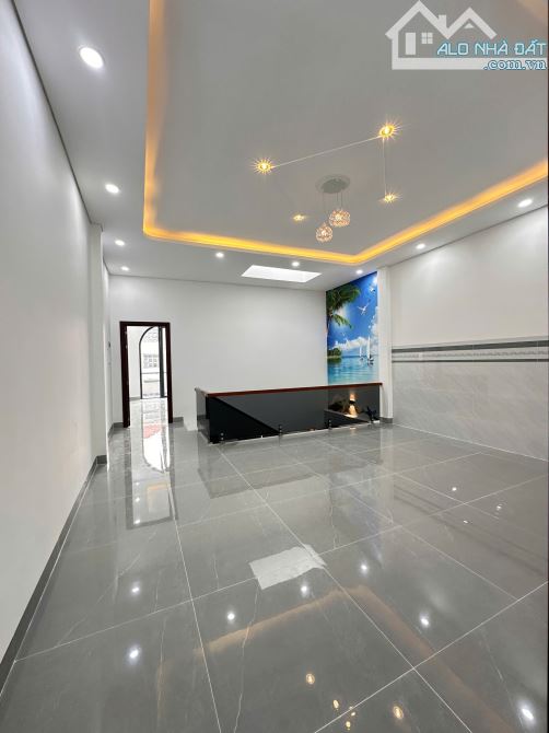 MẪU NHÀ HIỆN ĐẠI CÁCH LỘ 50M - 5.5MX21M SHR - 7