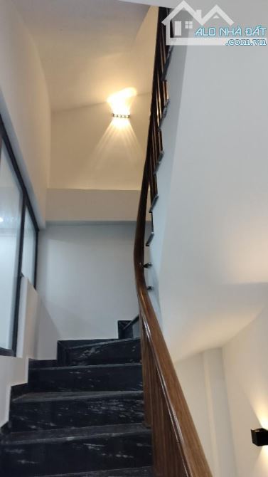 View bờ sông thoáng mát - Nhà Tựu Liệt - Diện tích 90m2 x4 tầng - MT 7,5m- Giá 18 tỉ - 7