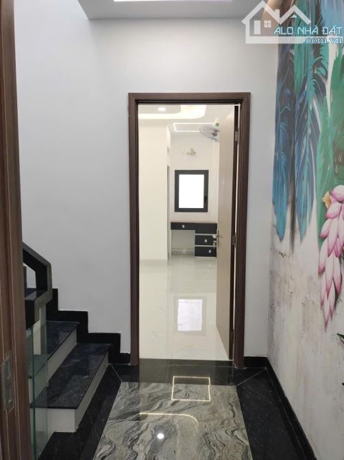 Nhà bán: đường Lê Đình Cẩn. Quận Bình Tân. DTSD 64m2. 5- tầng, giá 7,5 tỷ - 7