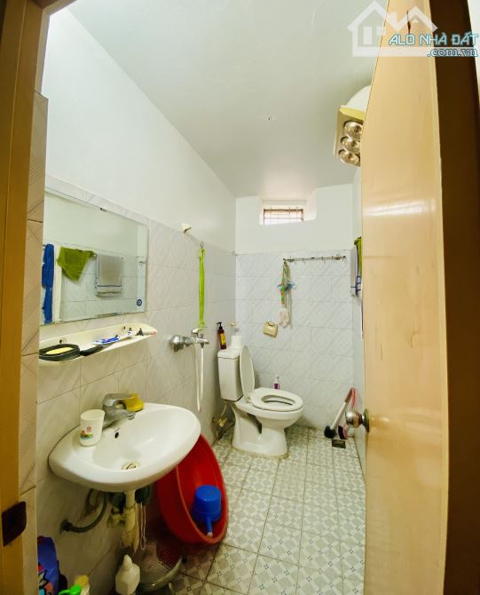 Bán nhà riêng dân xây 62m2 tại Đức Giang- ô tô đỗ cửa, nội thất gỗ Gụ- 15 tỷ - 7