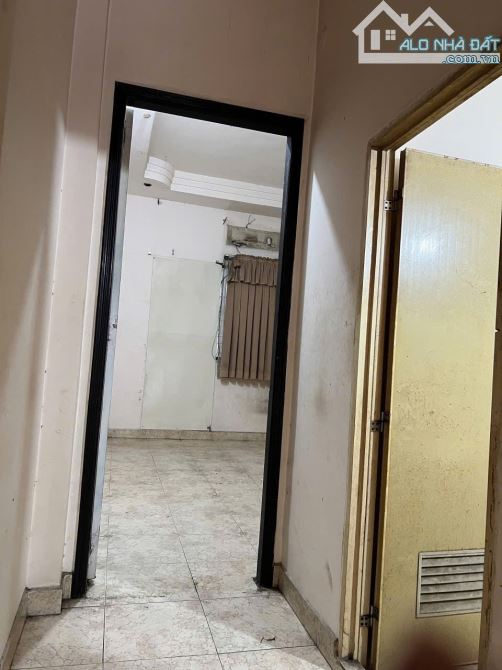 Nhà bán: đường cộng hòa. Quận Tân bình. DTSD 64m2, 4 tầng, giá 16,8tỷ - 8
