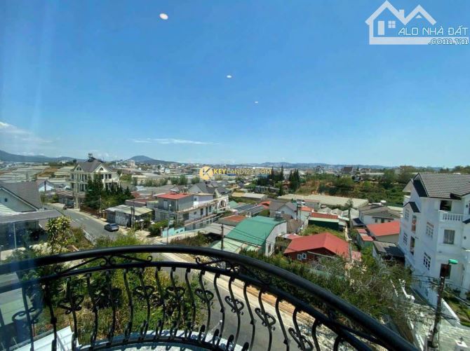 VILLA MT TRẦN QUANG KHẢI 305m2 NGANG 17m 4 TẦNG CÓ THANG MÁY VIEW ĐẸP - 8