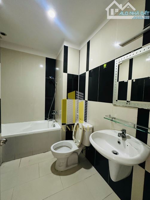 NHÀ ĐƯỜNG TRẦN NÃO MỚI TINH GIÁ 25 TRIỆU 4 PHÒNG - 8