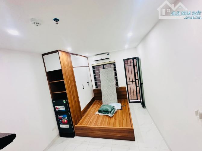 Toà CCMN 7 tầng thang máy, lô góc Minh Khai, oto vào nhà, 28 phòng ~ 130 tr/th.Giá 28.5 tỷ