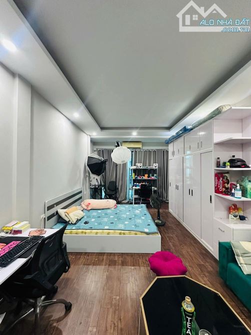 Khu phân lô Mạc Thị Bưởi lô góc oto đỗ cửa, nhà tự xây, sổ 45m2. Thông sàn. Giá 10.25 tỷ - 8