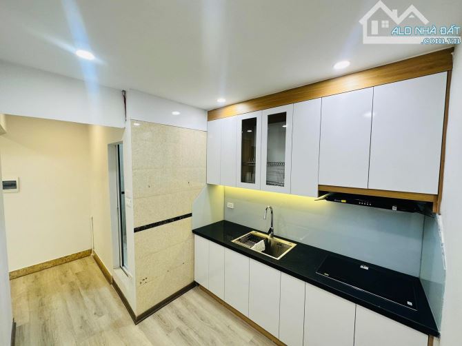 TẬP THỂ THANH XUÂN NAM - 3PN + 2WC - SIÊU ĐẸP - THOÁNG - VỊ TRÍ CỰC ĐẸP TRUNG TÂM - 8