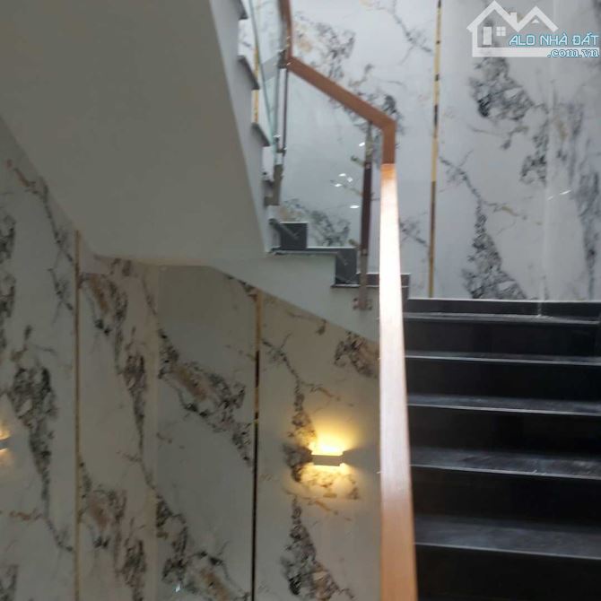 Nhà vip khu Hà Đô, đường 12m Lê Thị Riêng, P.Thới An, Q.12, sát Gò Vấp, 90m2, 3 tầng, 7,8 - 8