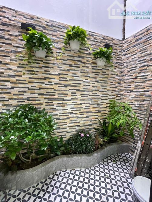 BÁN GẤP NHÀ TRƯƠNG ĐỊNH - HBT: 5 TẦNG, 6 NGỦ, THANG MÁY, Ô TÔ ĐỖ CỬA, SỔ ĐỎ 65M, GIÁP PHỐ - 8