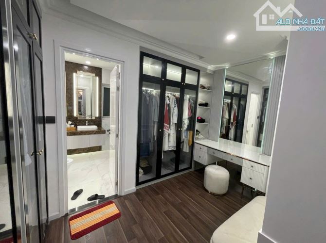 Bán nhà đẹp. Hẻm xe hơi. Khu dân cư Sài Gòn Mới. Dt 4x20m. 4 tầng. Giá 6.8 tỷ - 8