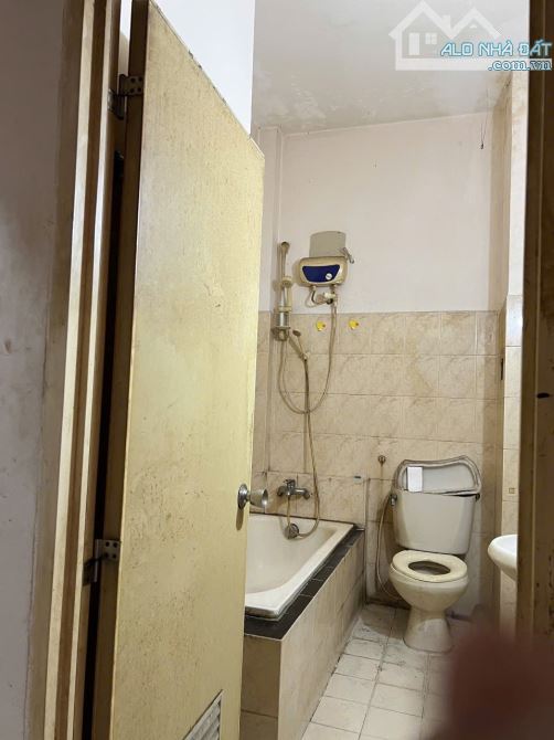 Nhà bán: đường cộng hòa. Quận Tân bình. DTSD 64m2, 4 tầng, giá 16,8tỷ - 9