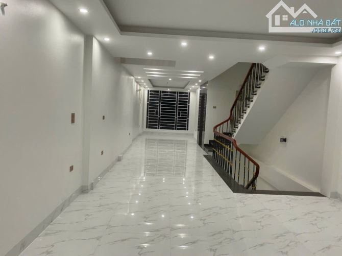 💥💥💥Chủ gửi bán căn nhà 5 tầng,2 mặt tiền  ngay đường Trịnh Kiểm cách đại lô Võ Nguyên G - 9
