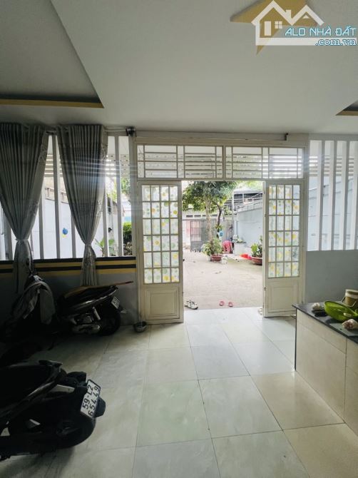 NHÀ 2 TẦNG 182M2(9X20)-HẺM 5M NGUYỄN QUÍ YÊM-GIÁ 8.4 TỶ - 9