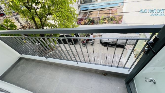 NHÀ Q8 P2 DƯƠNG BÁ TRẠC -  3.85 x 17 NỞ HẬU NHẸ - 7 CHỖ ĐỖ CỬA - 2P RA CẦU CHỮ Y. - 9