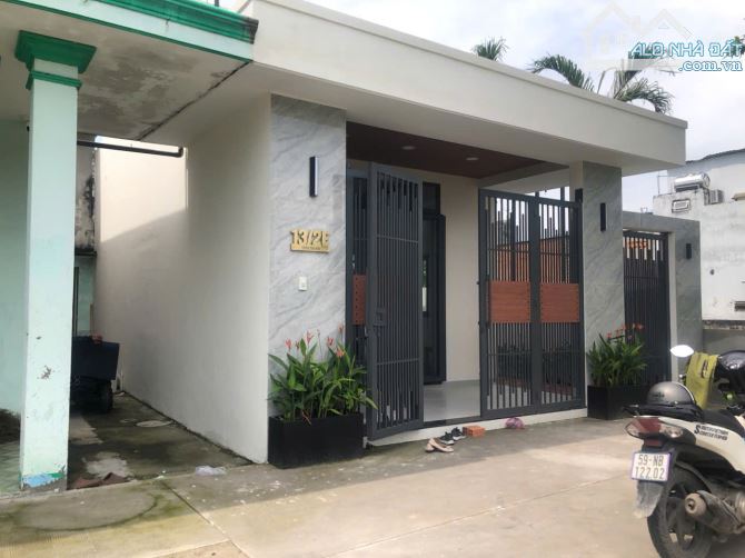 Nhà diện tích khủng, ngang 7,3m * 23m gần thị trấn hóc môn - 9