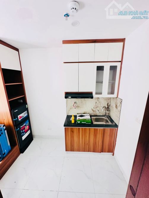 Toà CCMN 7 tầng thang máy, lô góc Minh Khai, oto vào nhà, 28 phòng ~ 130 tr/th.Giá 28.5 tỷ