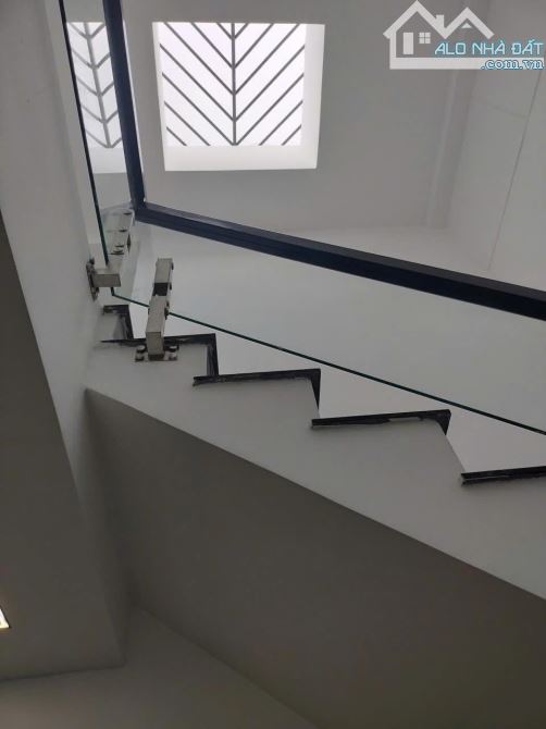 Nhà bán: đường Lê Đình Cẩn. Quận Bình Tân. DTSD 64m2. 5- tầng, giá 7,5 tỷ - 9
