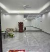Cho thuê nhà Vinaconex Trung Văn – Từ Liêm DT 136m x 4 tầng, thang máy, giá 42tr/th.