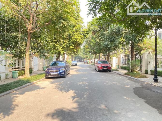 Bán nhà vỉa hè, ô tô tránh Phố Thọ Tháp Cầu Giấy 150m 5 tầng MT 8m 46 tỷ