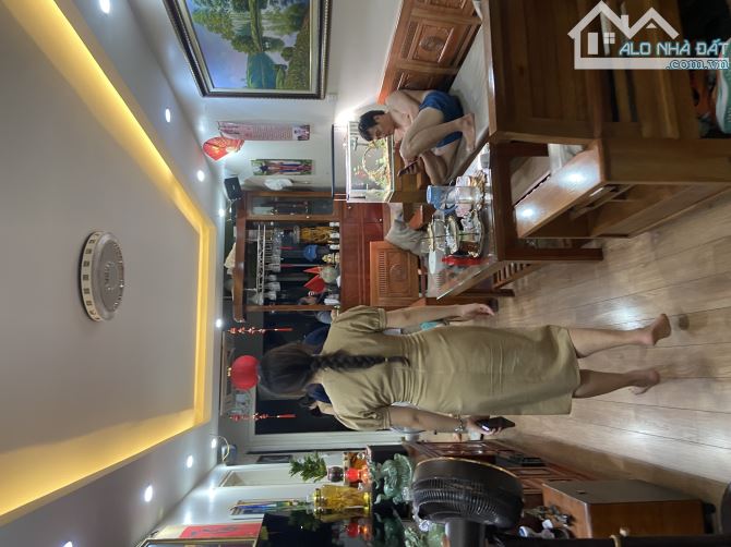 Bán chung cư khu đô thị Sài Đồng, Long Biên diện tích 74 mét, 2 ngủ, 2 vệ sinh, giá 3.3 tỷ - 2