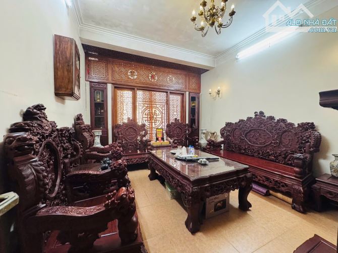 Nguyễn Văn Huyên, 55m, Phân lô ô tô tránh, Hai mặt thoáng, Nội thất tiền tỷ, Sổ vuông vắn