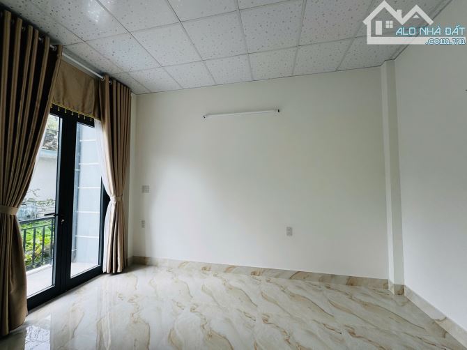 NHÀ 2 TẦNG ĐẸP TỪ DÂN NGUYỄN KHOA CHIÊM - ĐAỊ HỌC NGOẠI NGỮ