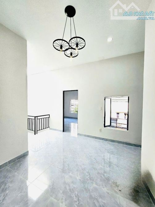 Bán nhà 1 trệt 1 lầu gần cây xăn Thánh Tâm, Tân Biên, Biên Hòa, 76m2, giá 2 tỷ 250.