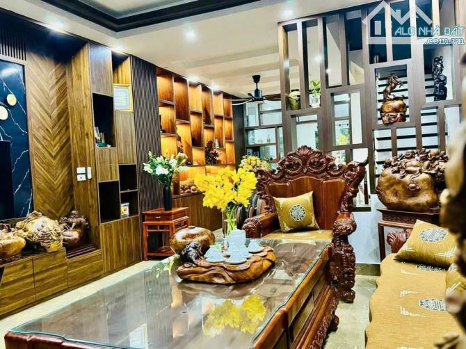 Nhà cực đẹp LK Đô Nghĩa - phân lô ô tô tránh , đỗ , nhà hoàn thiện nội thất xịn . Dt 76m