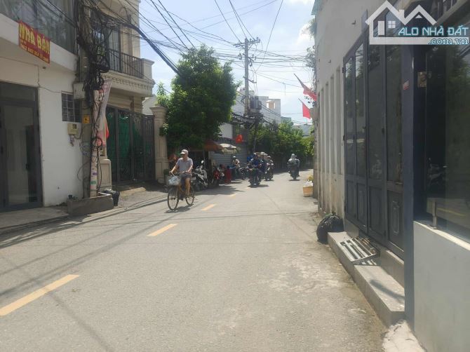 BÁN NHÀ MẶT TIỀN, DT:74M2, OTO NGỦ TRONG NHÀ,GIÁ CHỈ 5.1 TỶ,BÌNH TRƯNG TÂY, QUẬN 2 , THỦ Đ
