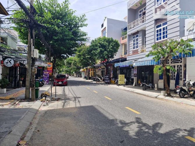 KIỆT NGÔ QUYỀN GẦN CẦU RỒNG, CHỢ ĐÊM DT 90M2 NGANG 8M, GIÁ RẺ.