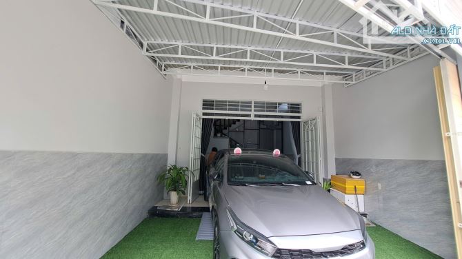siêu phẩm nhà phố 2 tầng, mặt tiền gò găng, giá chỉ 4,3 tỉ