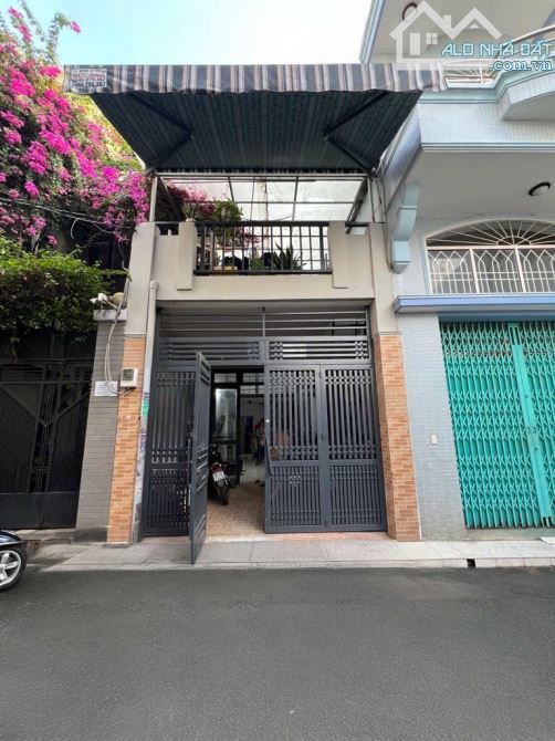 Quận Tân Phú-Nhà đẹp-Hẻm ô tô 5M-Tiện KD-Sát MT Nguyễn Sơn-P.Phú Thạnh-82m2-4x21-2tầng-4PN