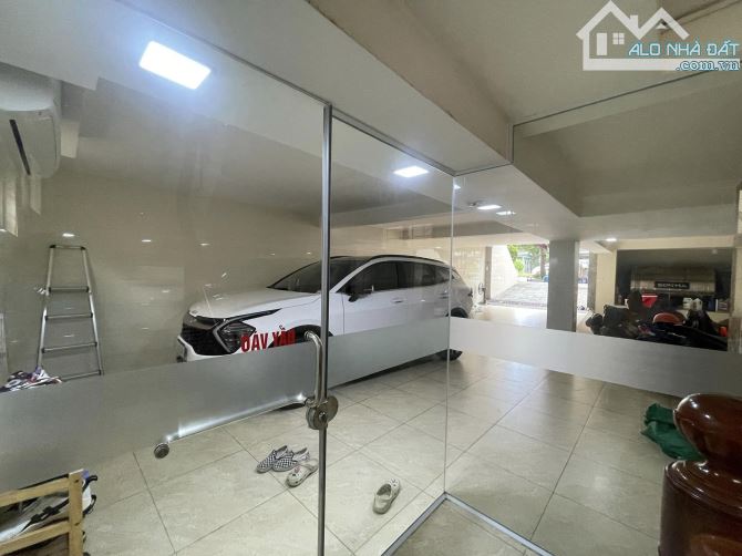 SIÊU PHẨM LIỀN KỀ, KĐT DỊCH VỌNG, 105M, 4 TẦNG, MT6M, Ô TÔ TRÁNH, KINH DOANH