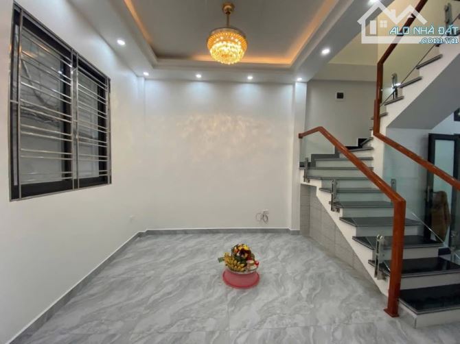 Bán dãy nhà 4 tầng xây mới-miếu hai xã-lê chân- giá ( 3,55- 3,8 tỷ ), 40m2- 45m2