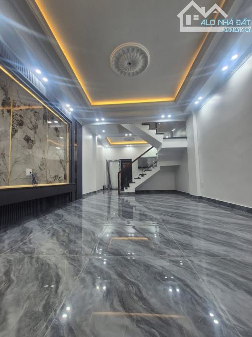 🛖: Bán nhà 3 tầng xây độc lập mới tinh tại cam lộ, Hùng vương, hồng bàng , DT 50m 💸:2,5