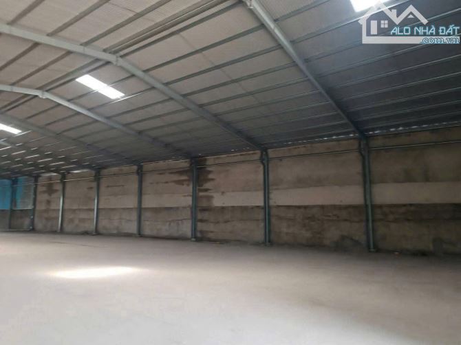 XT533 Cho thuê cưởng MT gần 2000m2 Thiện Tân Vĩnh Cửu ĐN