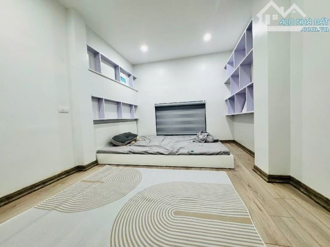 Bán nhà Đội Cấn trung tâm Ba Đình  ngõ thông lô góc dân xây nhà đẹp 3 thoáng 22m 7 tầng gi