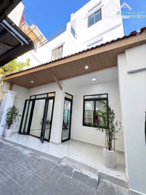Nhà 3 Tầng Mới Đẹp Hẻm Ô Tô - Ngang 7.5m - Bình Trưng Tây Thủ Đức. Giá 5.6 tỷ TL