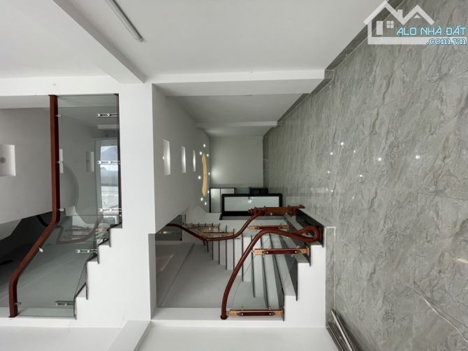 Bán nhà Quang Tiến 40m 5 tầng mới tinh 20m ô tô tránh nhỉnh 7 tỷ