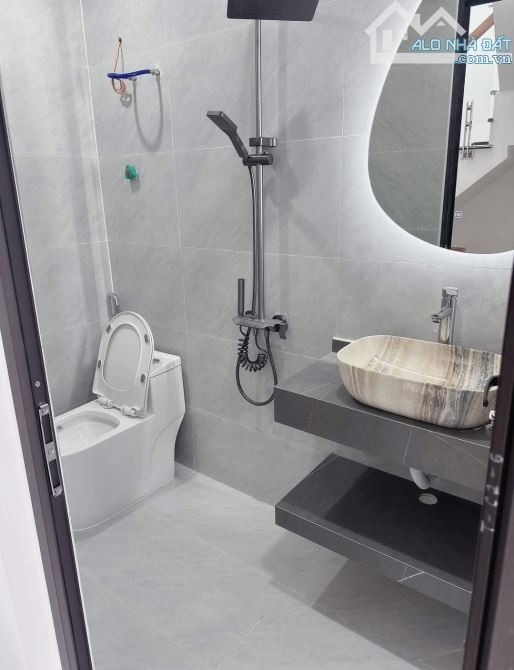 Bán nhà Khúc Thừa Dụ, Vĩnh Niệm, Lê Chân,  4,5 Tầng, 40m2, 4,65 tỷ.