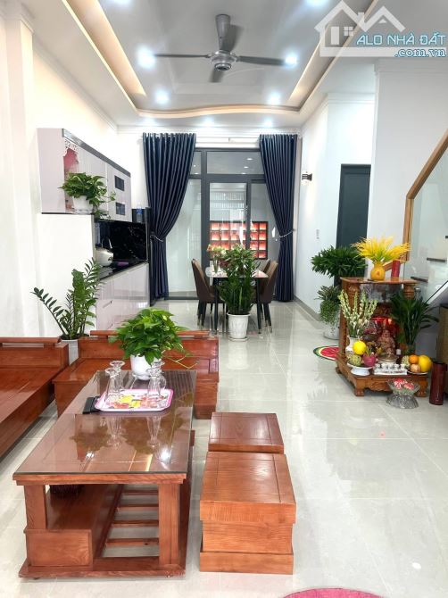 Nhà mê hẻm ô tô Lê Duẩn gần ngã 6 BMT