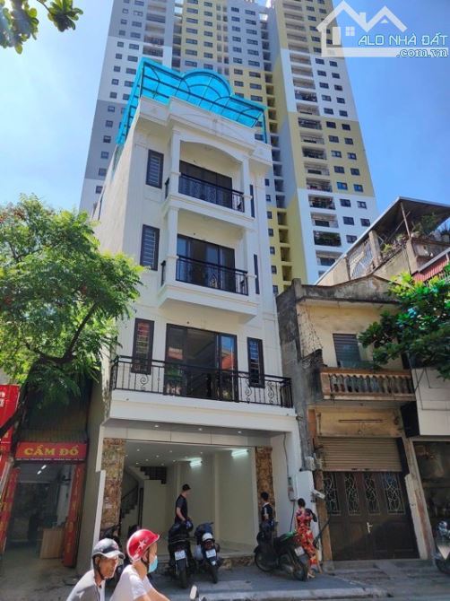 LÒ ĐÚC DÂN XÂY KHUNG CỘT BÊ TÔNG – GẦN PHỐ TRUNG TÂM HAI BÀ