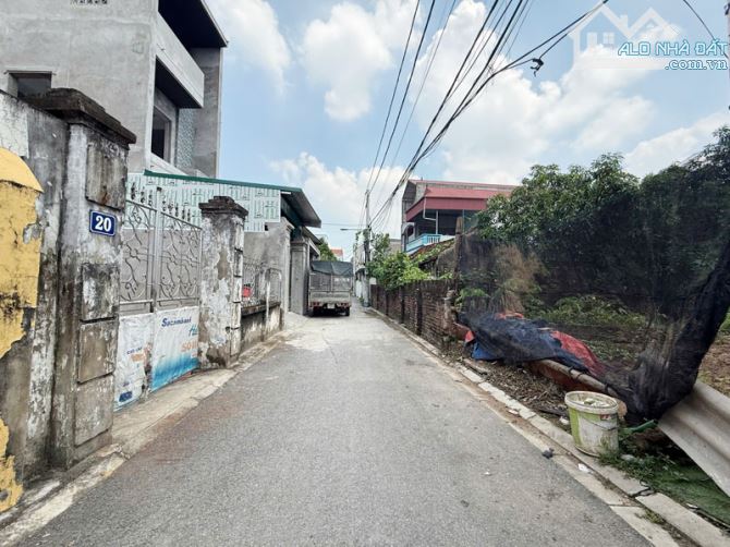 Cần bán 76,1m2 đất thôn Xuân Thụy (Kiêu Kỵ). Gần Vin 123 và Ecopark, đường thông 4m ô tô